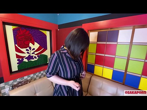 ❤️ Японская мілка з вялікімі сіськамі мастурбуе з дапамогай сэкс-цацак і адчувае аргазм. Яна распавядае ў інтэрв'ю пра свой ебаны вопыт. Вялізныя цыцкі і валасатая шапіках гучна стогнуць. Осакапорн ❤️ Хатняе порна у нас ❌️